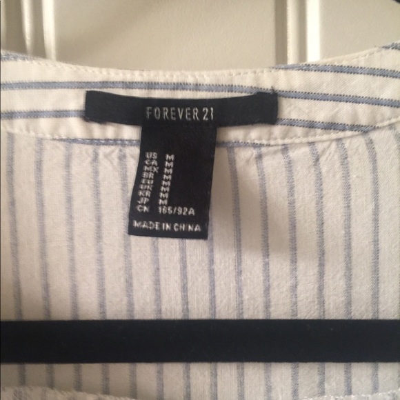 Striped Tunic with Pocket size Medium - Picture 3 of 3